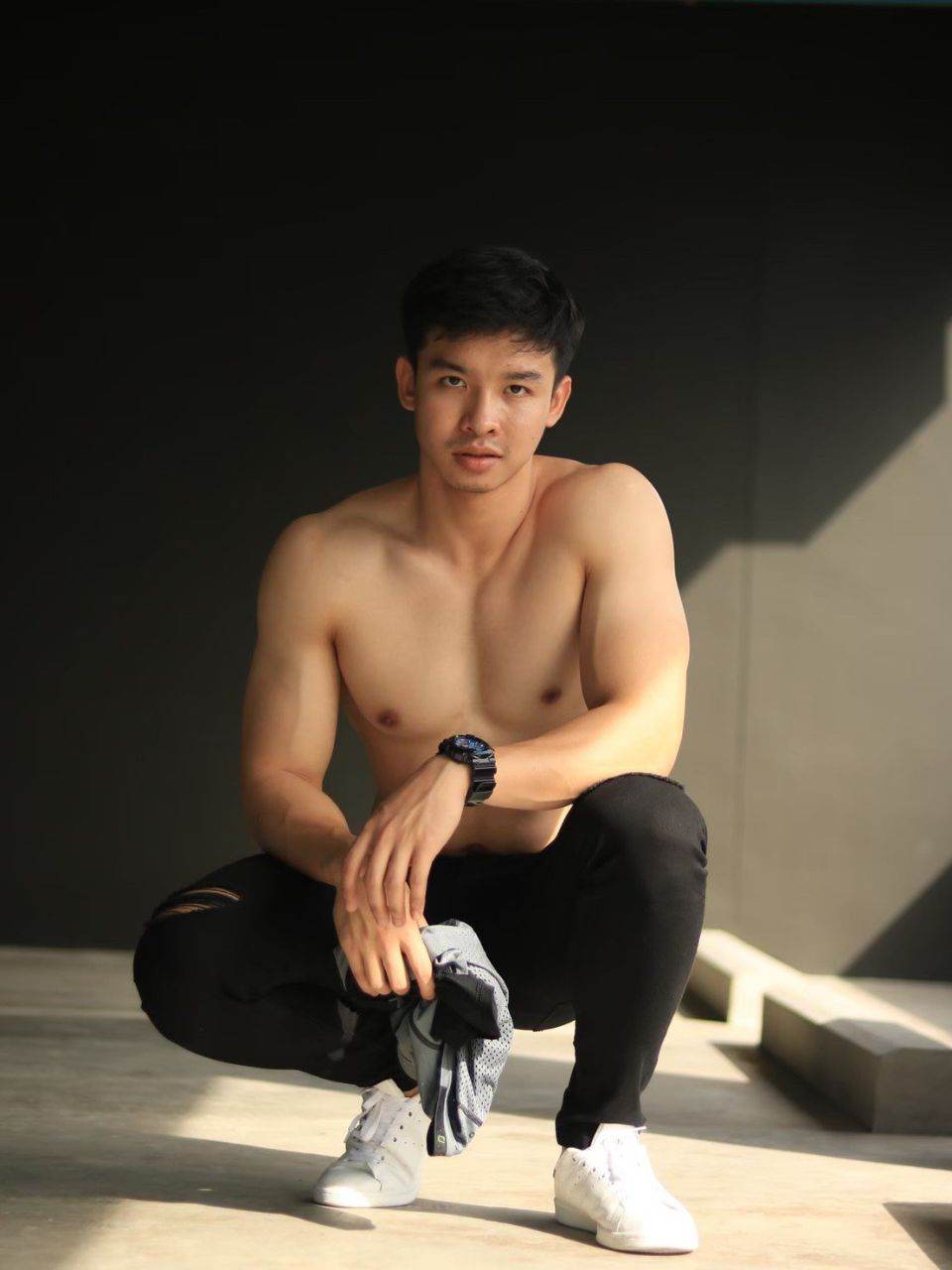มือทำรวย -วยทำจน