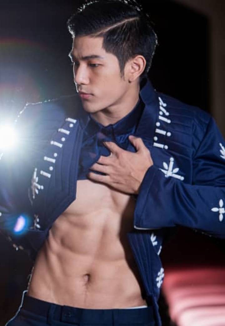 นายเป็นครั้งแรกสำหรับเรา แต่เวลานายเมาก็เป็นครั้งแรกสำหรับพวกเขาเหมือนกันใช่ไหม