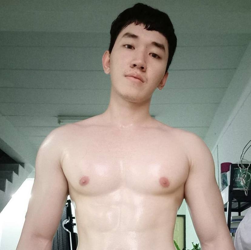 ผู้ชาย นมสวย {16}