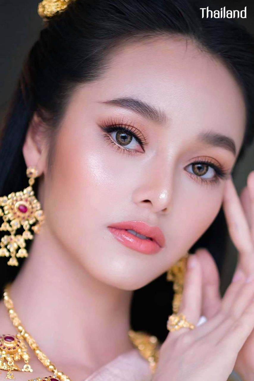 THAILAND 🇹🇭 | Thai wedding dress, ชุดไทยวิวาห์