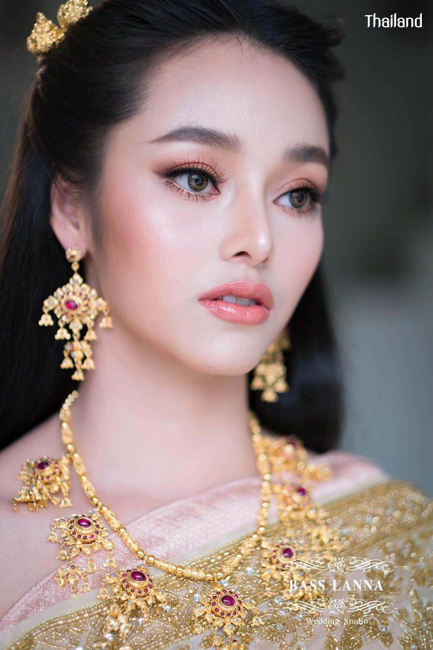 THAILAND 🇹🇭 | Thai wedding dress, ชุดไทยวิวาห์