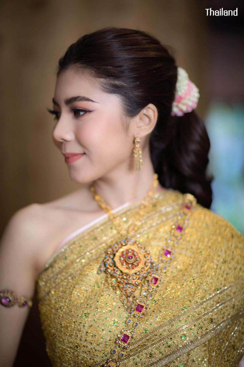 THAILAND 🇹🇭 | Thai wedding dress, ชุดไทยวิวาห์