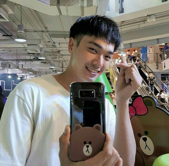 โอบนิธิ วิวรรธนวรางค์
