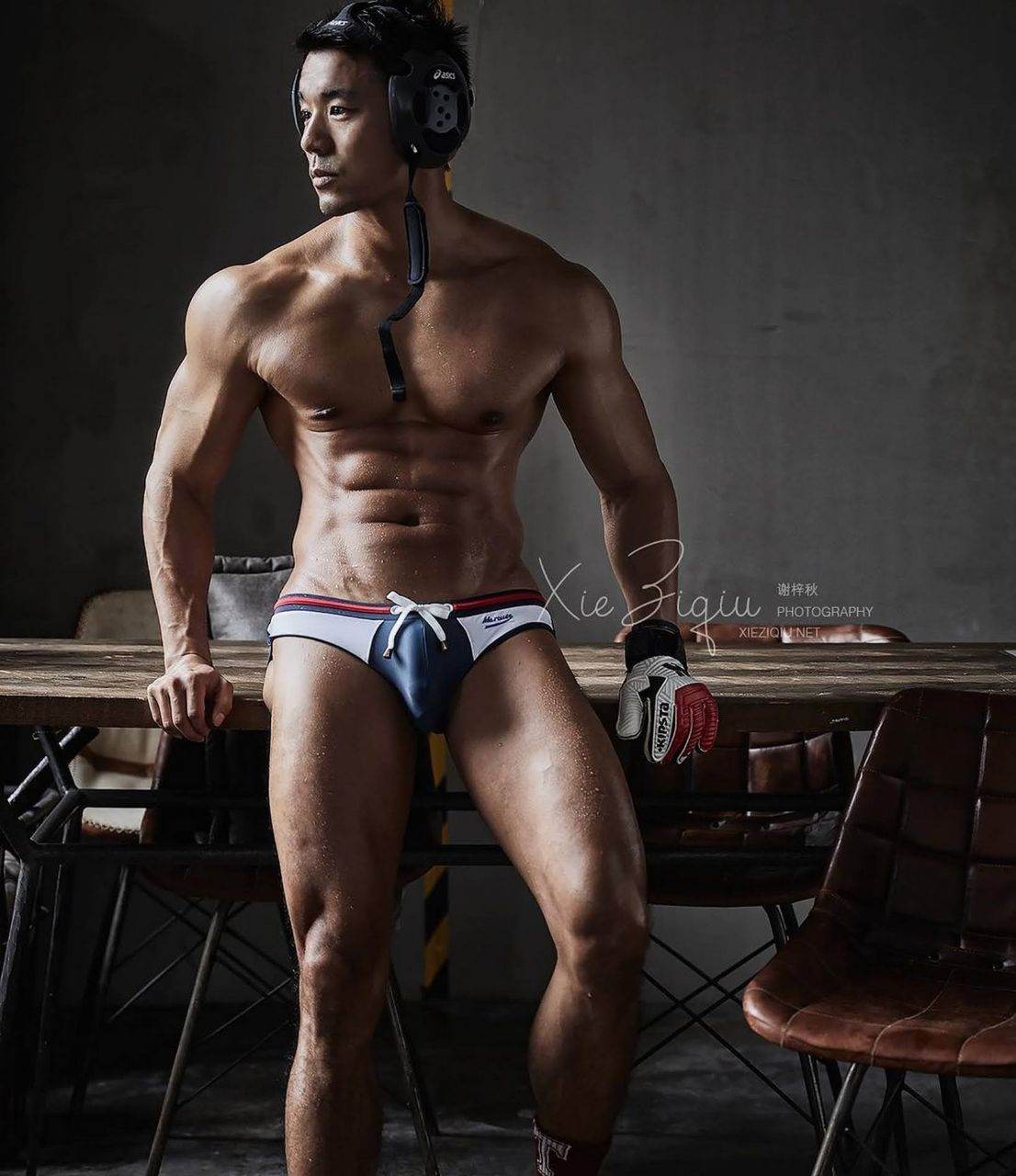 หนุ่มหล่อขึ้นปก 923.3