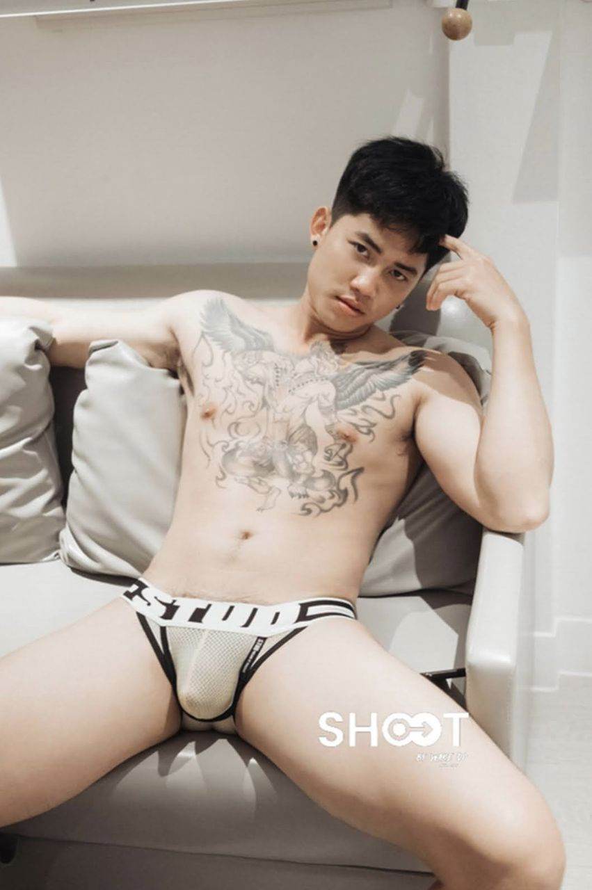 หนุ่มหล่อขึ้นปก 925.3