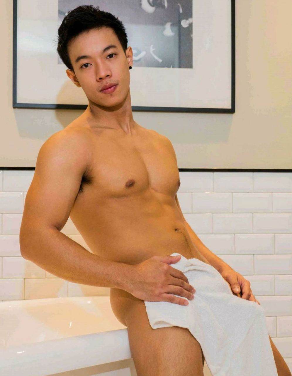 หนุ่มหล่อขึ้นปก 929.3