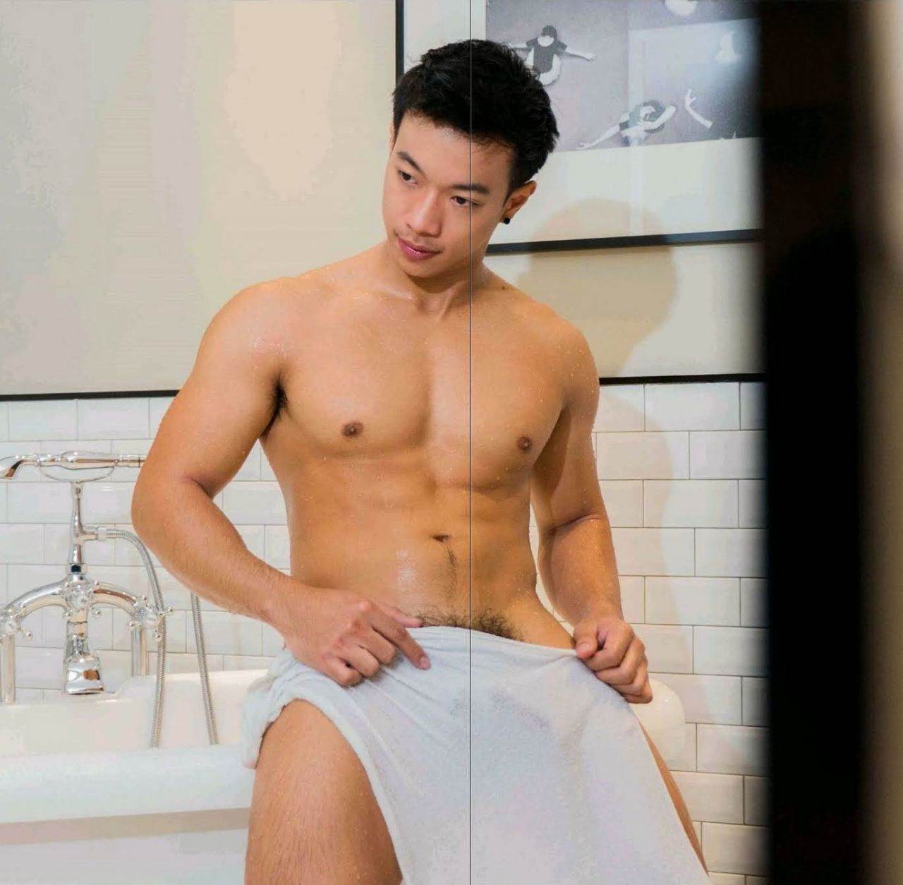 หนุ่มหล่อขึ้นปก 929.3