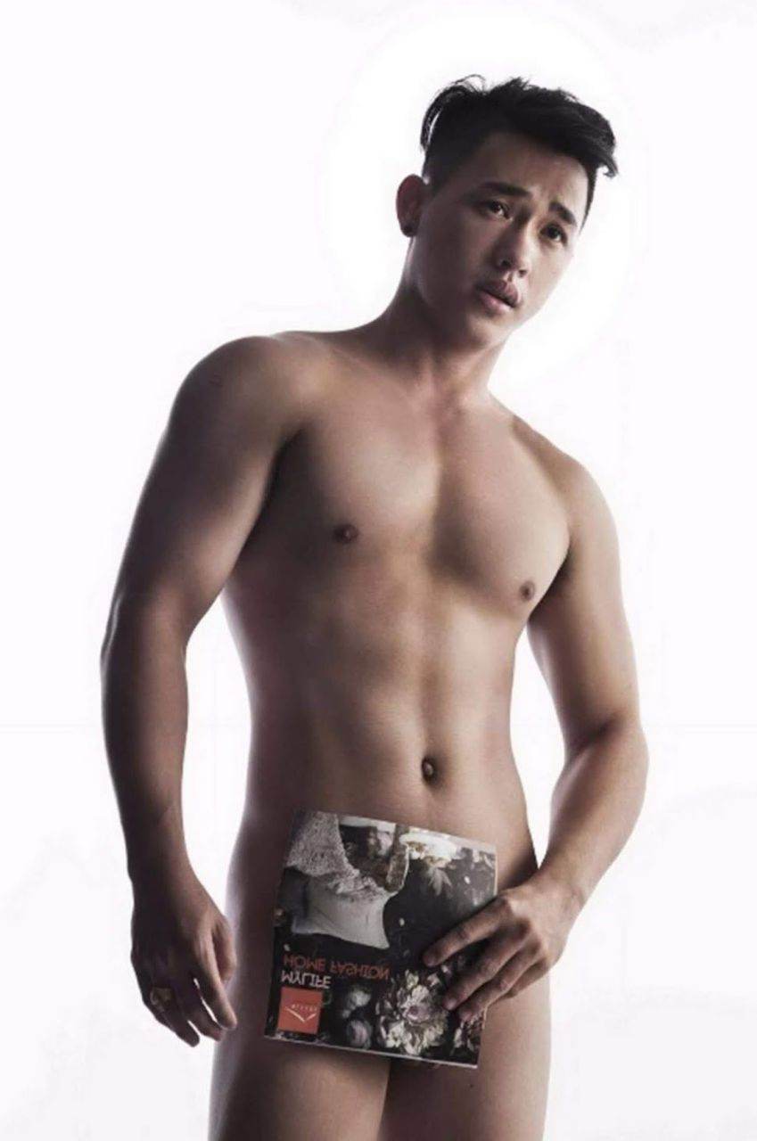 หนุ่มหล่อขึ้นปก 930.3