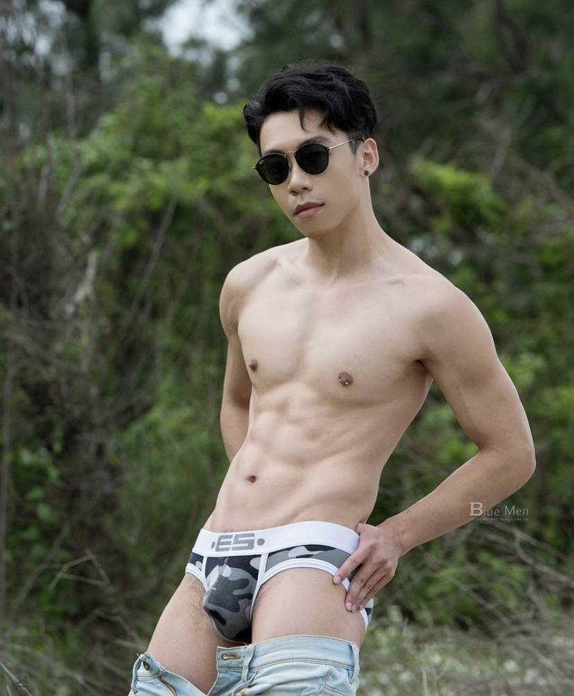 ถอดโชว์เรือนร่าง 2692 (สวัสดีปีใหม่ 2564/2021)