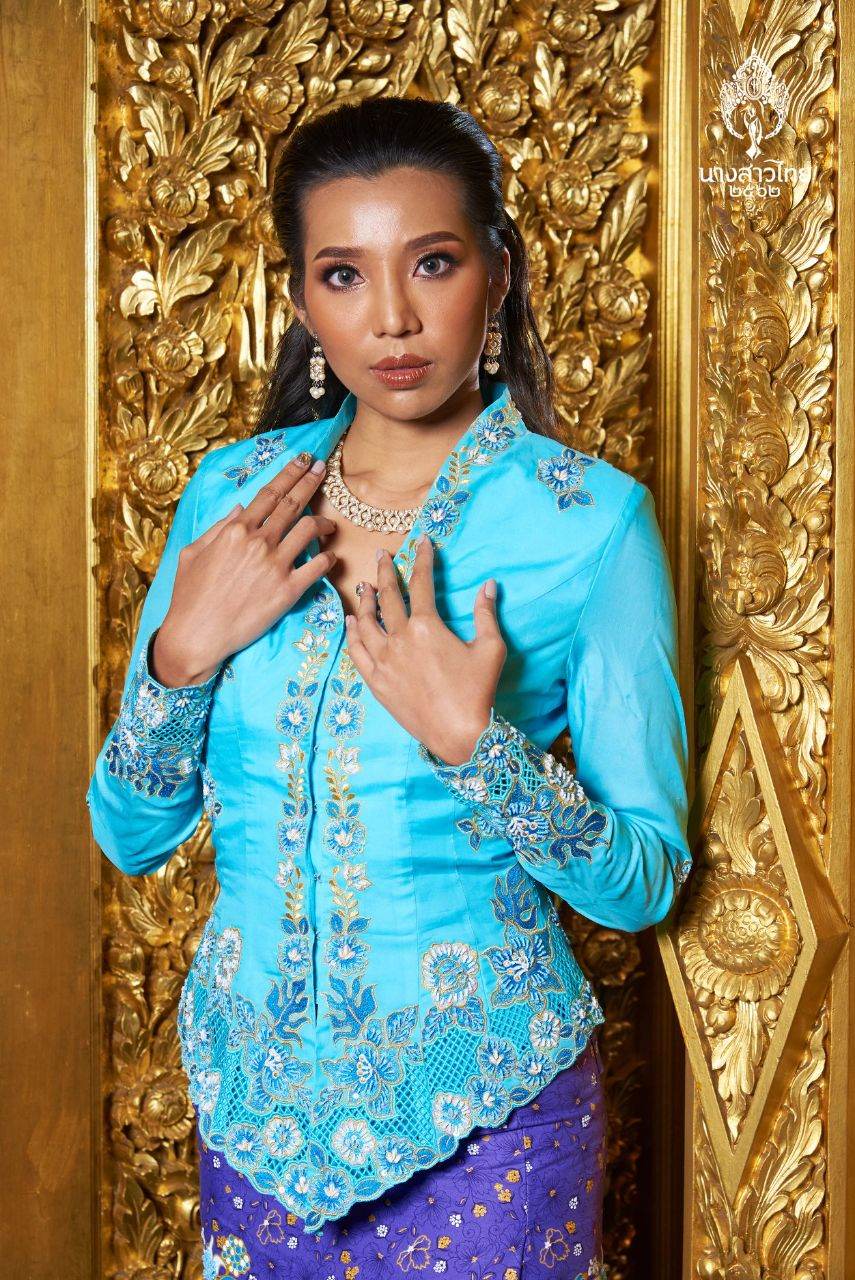THAILAND 🇹🇭 | ชุดพื้นเมืองภาคใต้ Southern traditional dress, นางสาวไทย - Miss Thailand 2019