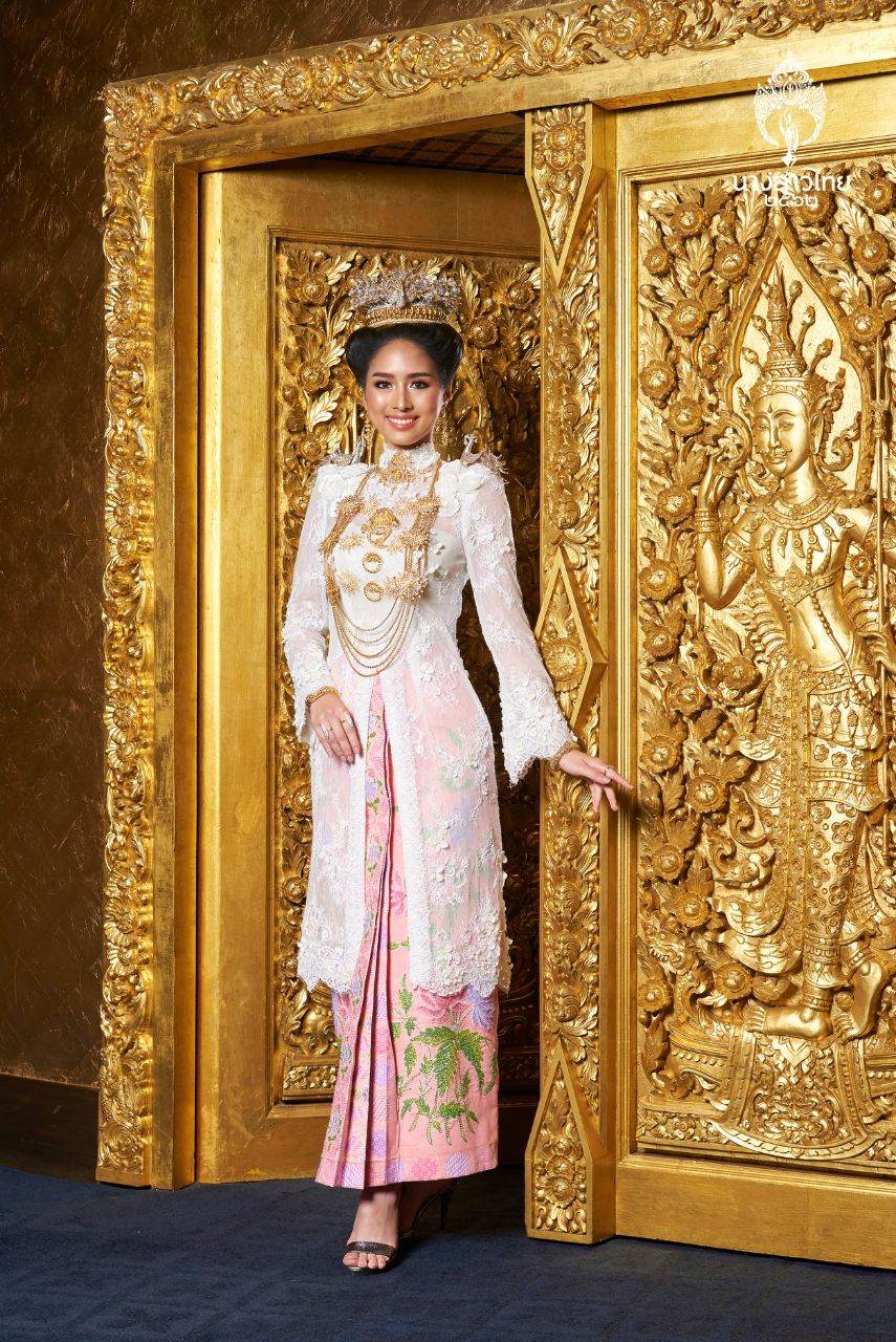 THAILAND 🇹🇭 | ชุดพื้นเมืองภาคใต้ Southern traditional dress, นางสาวไทย - Miss Thailand 2019