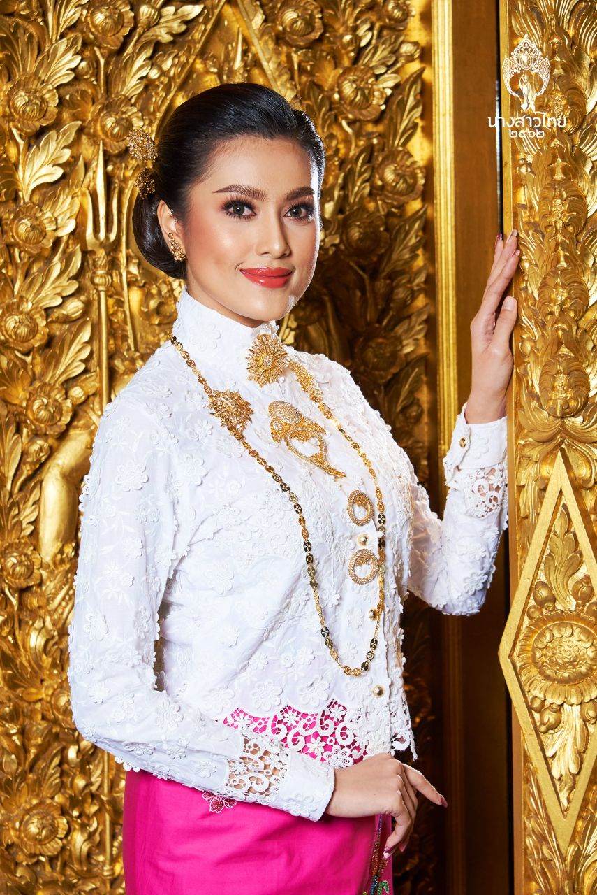 THAILAND 🇹🇭 | ชุดพื้นเมืองภาคใต้ Southern traditional dress, นางสาวไทย - Miss Thailand 2019