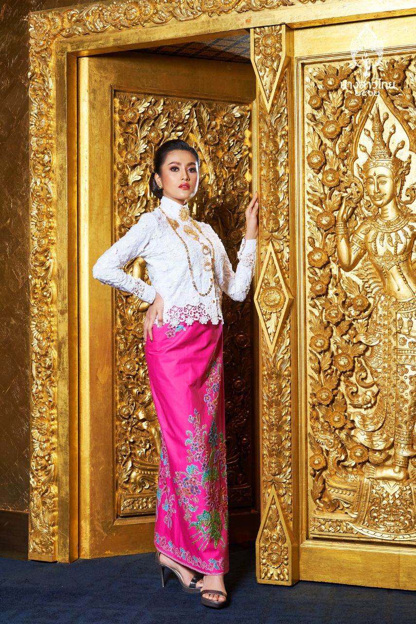 THAILAND 🇹🇭 | ชุดพื้นเมืองภาคใต้ Southern traditional dress, นางสาวไทย - Miss Thailand 2019