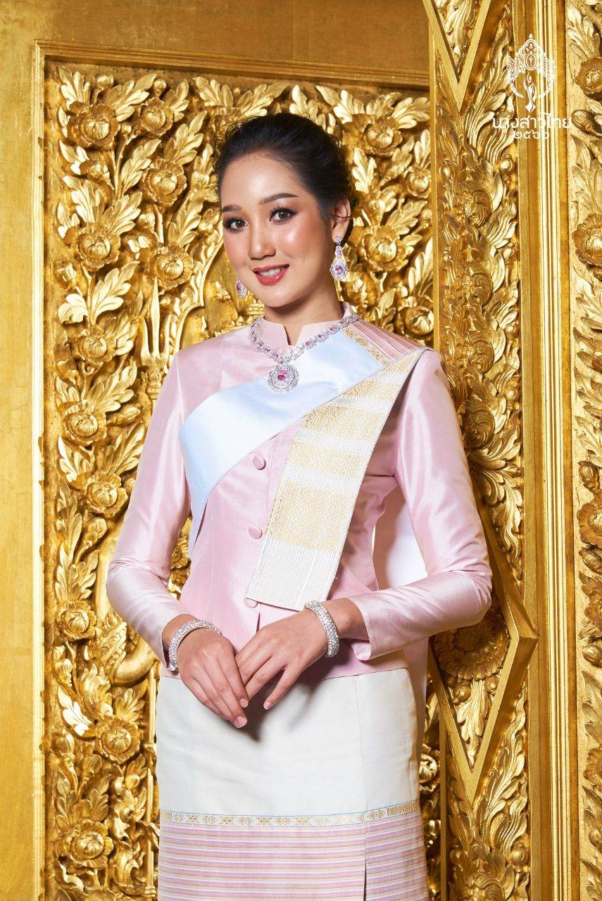 THAILAND 🇹🇭 | ชุดพื้นเมืองภาคเหนือ Northern traditional dress, นางสาวไทย - Miss Thailand 2019