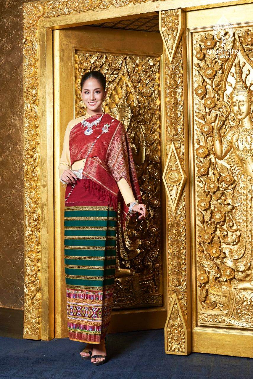 THAILAND 🇹🇭 | ชุดพื้นเมืองภาคเหนือ Northern traditional dress, นางสาวไทย - Miss Thailand 2019