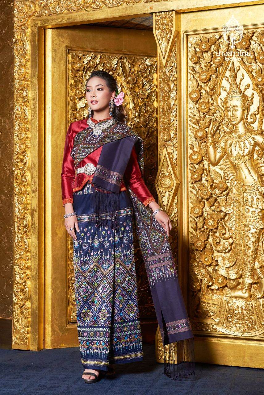 THAILAND 🇹🇭 | ชุดพื้นเมืองภาคอีสาน Northeastern traditional dress, นางสาวไทย - Miss Thailand 2019