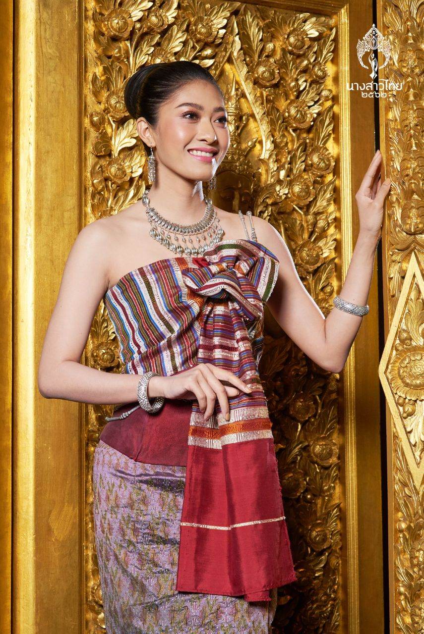 THAILAND 🇹🇭 | ชุดพื้นเมืองภาคอีสาน Northeastern traditional dress, นางสาวไทย - Miss Thailand 2019