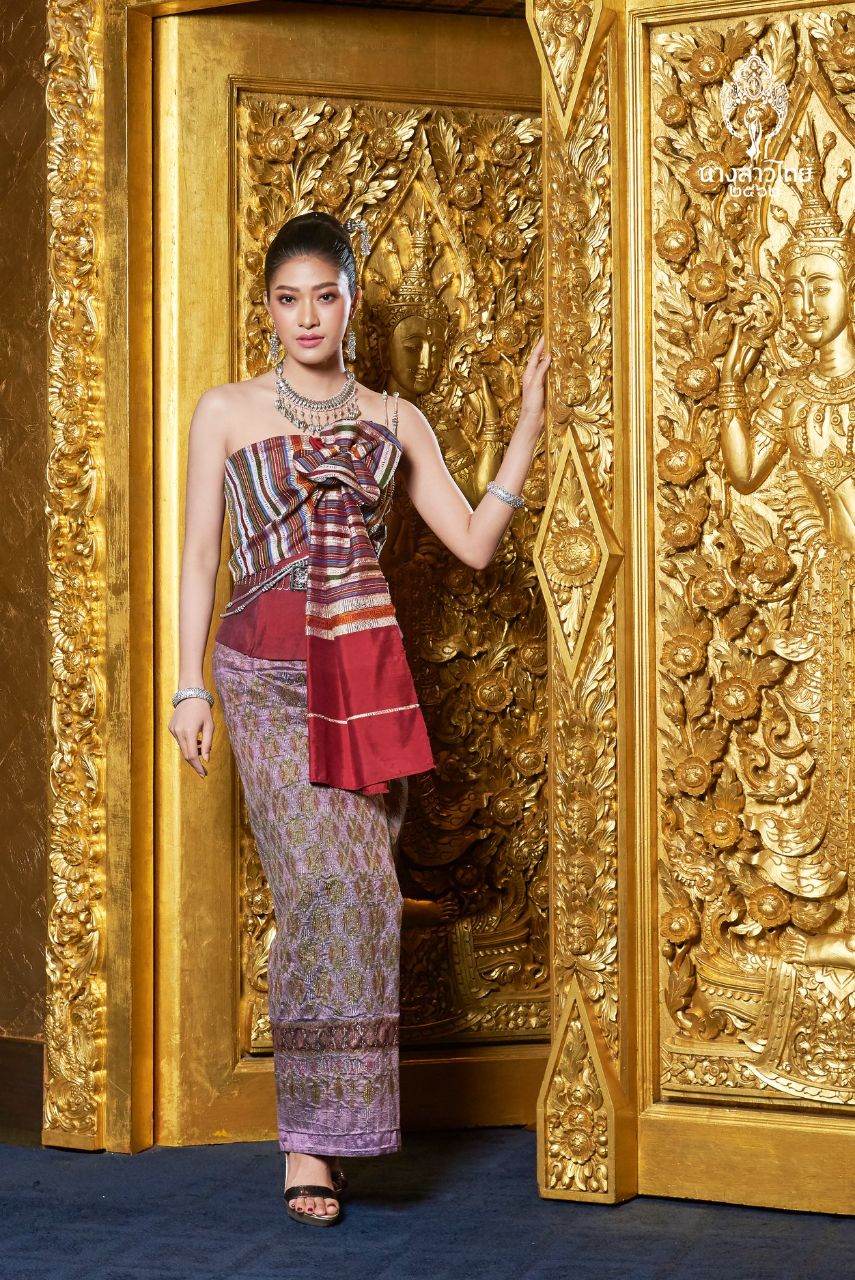 THAILAND 🇹🇭 | ชุดพื้นเมืองภาคอีสาน Northeastern traditional dress, นางสาวไทย - Miss Thailand 2019