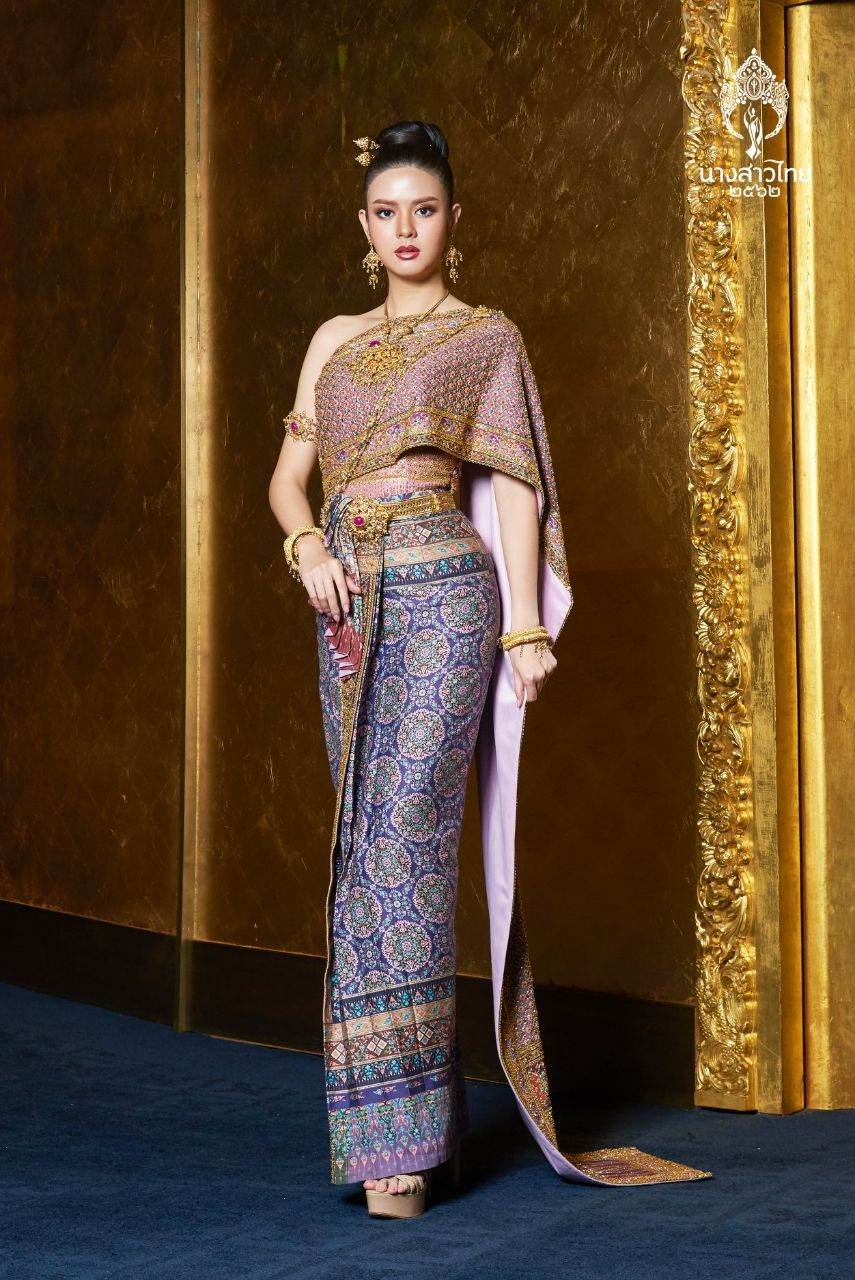 THAILAND 🇹🇭 | ชุดพื้นเมืองภาคกลาง Central region traditional dress, นางสาวไทย - Miss Thailand 2019