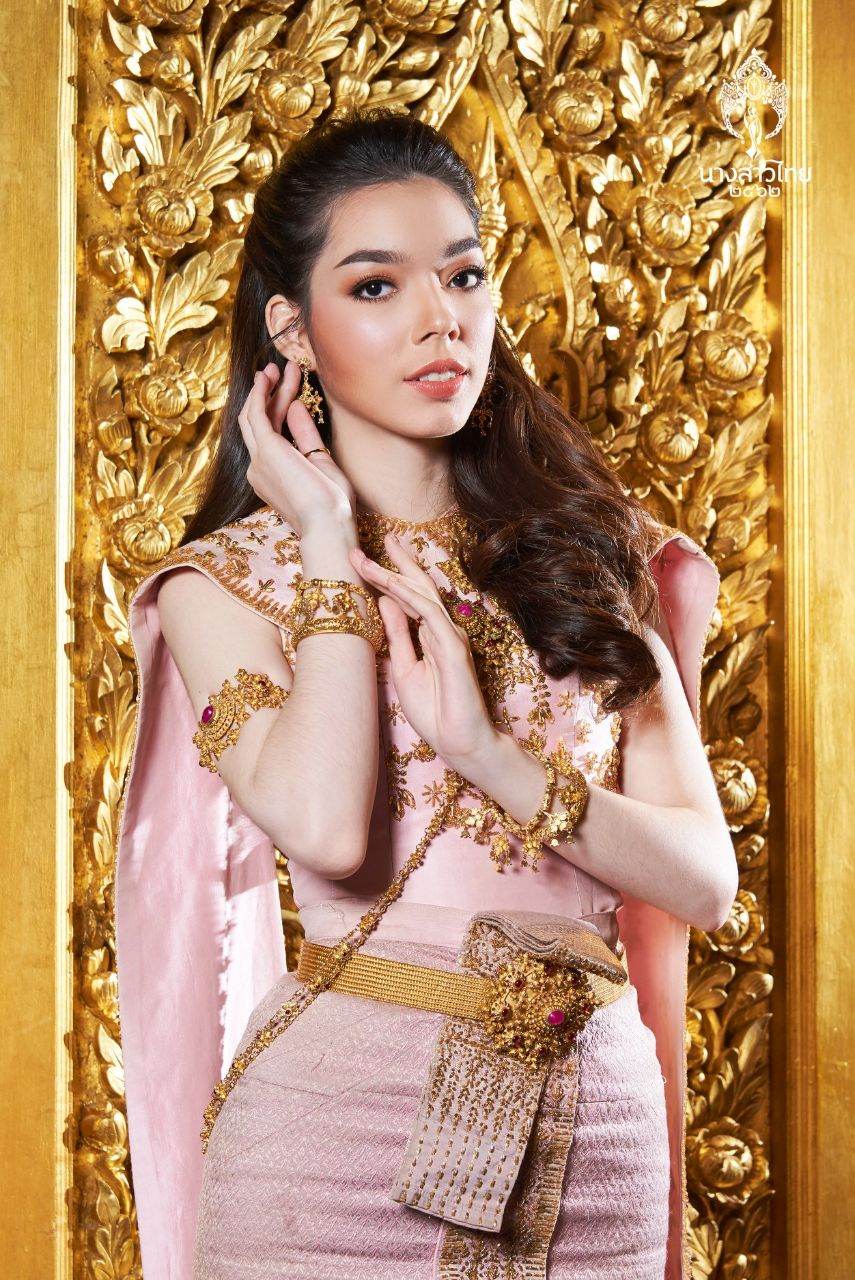 THAILAND 🇹🇭 | ชุดพื้นเมืองภาคกลาง Central region traditional dress, นางสาวไทย - Miss Thailand 2019