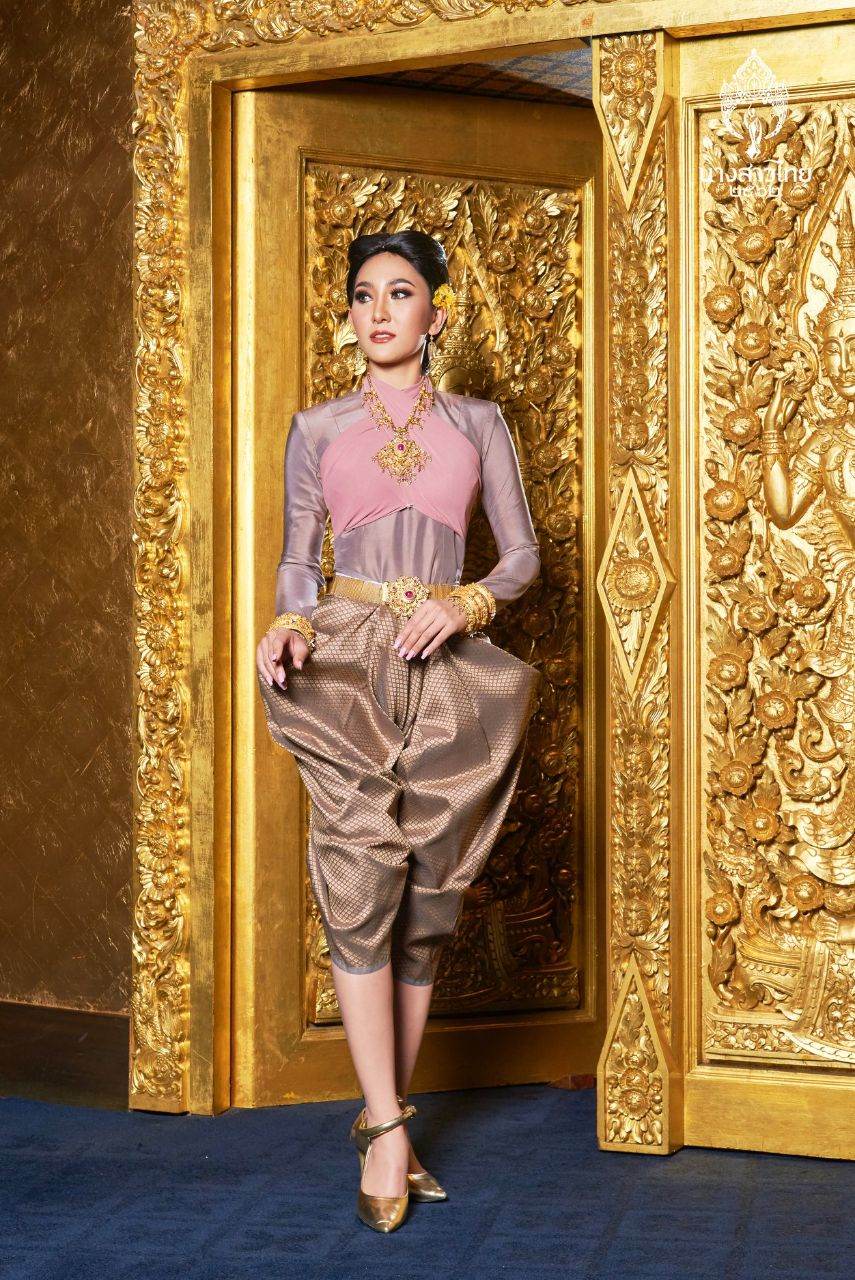THAILAND 🇹🇭 | ชุดพื้นเมืองภาคกลาง Central region traditional dress, นางสาวไทย - Miss Thailand 2019