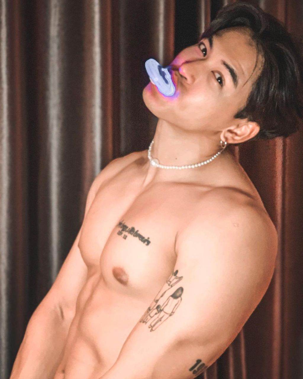 "ฟิล์ม จิรายุ" เน้นๆ