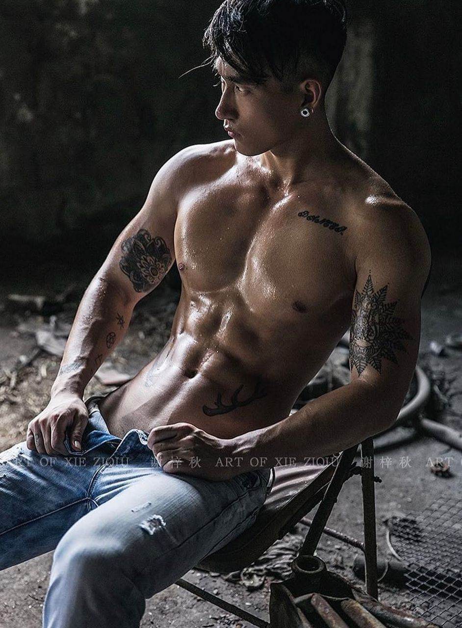 หนุ่มหล่อขึ้นปก 937
