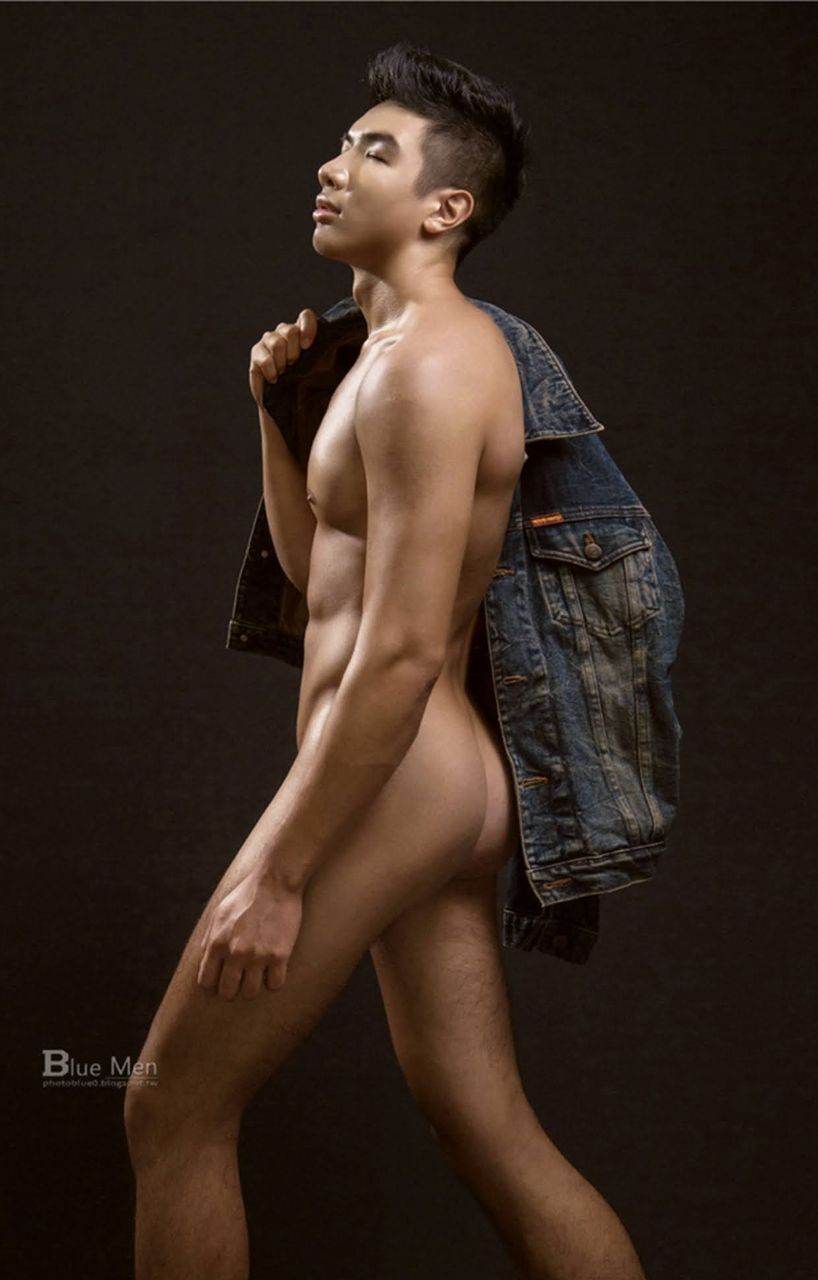 หนุ่มหล่อขึ้นปก 938