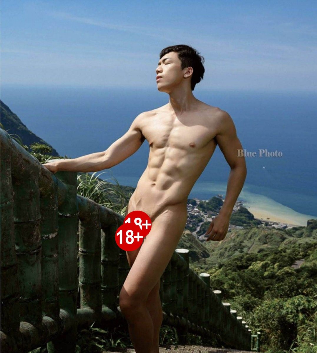 หนุ่มหล่อขึ้นปก 939