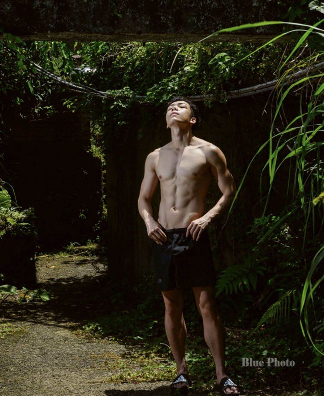 หนุ่มหล่อขึ้นปก 939
