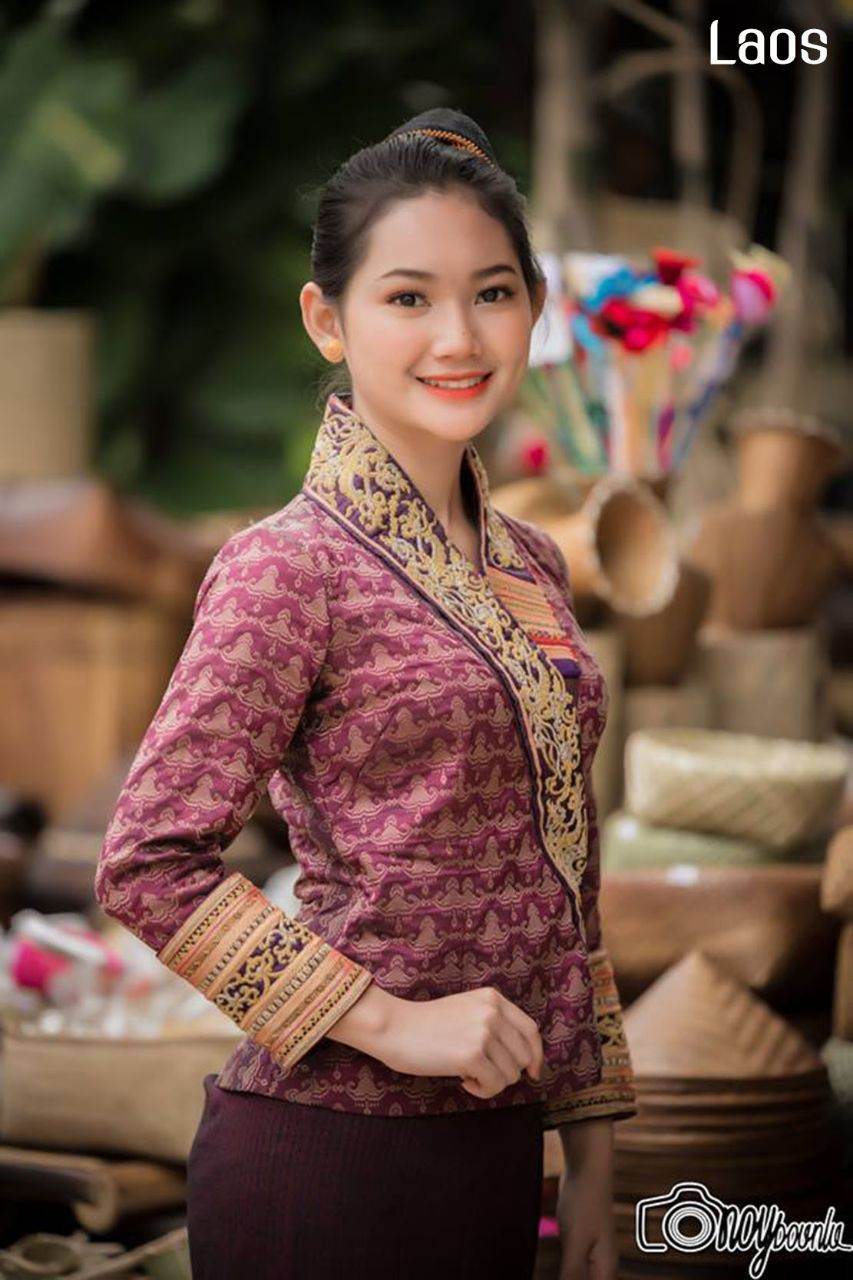 Laos 🇱🇦 | Laos traditional dress. ຊຸດ​ລາວ - ການແຕ່ງກາຍຂອງແມ່ຍິງລາວ