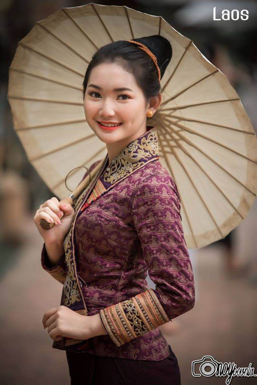 Laos 🇱🇦 | Laos traditional dress. ຊຸດ​ລາວ - ການແຕ່ງກາຍຂອງແມ່ຍິງລາວ