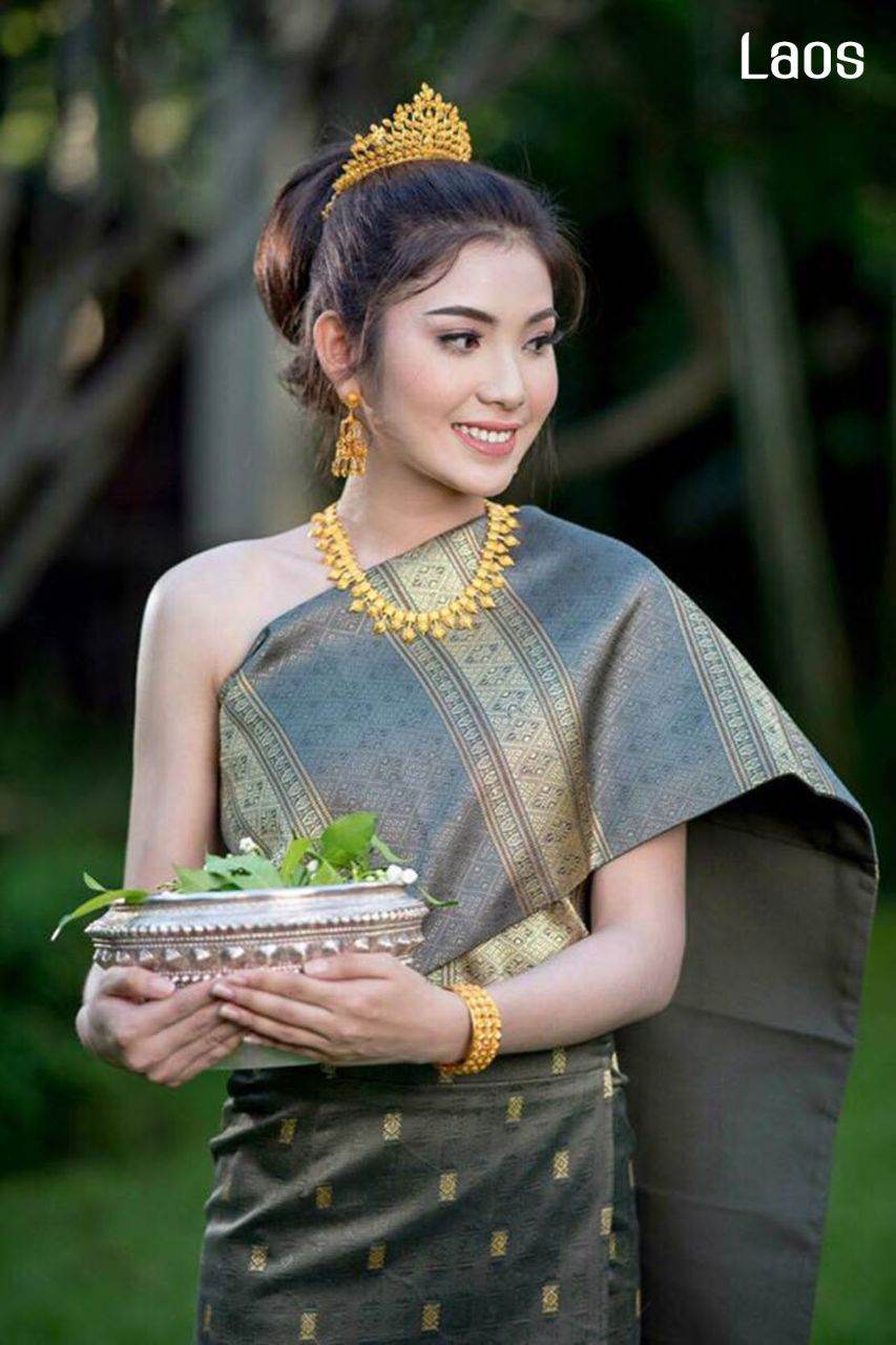 Laos 🇱🇦 | Laos traditional dress. ຊຸດ​ລາວ - ການແຕ່ງກາຍຂອງແມ່ຍິງລາວ