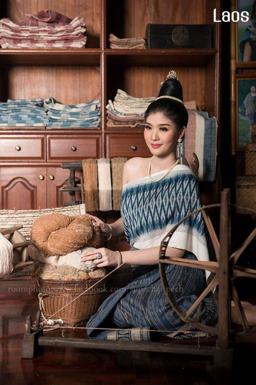 Laos 🇱🇦 | Laos traditional dress. ຊຸດ​ລາວ - ການແຕ່ງກາຍຂອງແມ່ຍິງລາວ