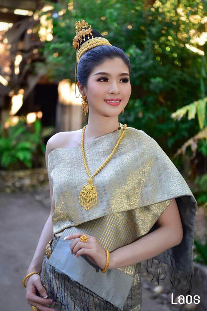 Laos 🇱🇦 | Laos traditional dress. ຊຸດ​ລາວ - ການແຕ່ງກາຍຂອງແມ່ຍິງລາວ