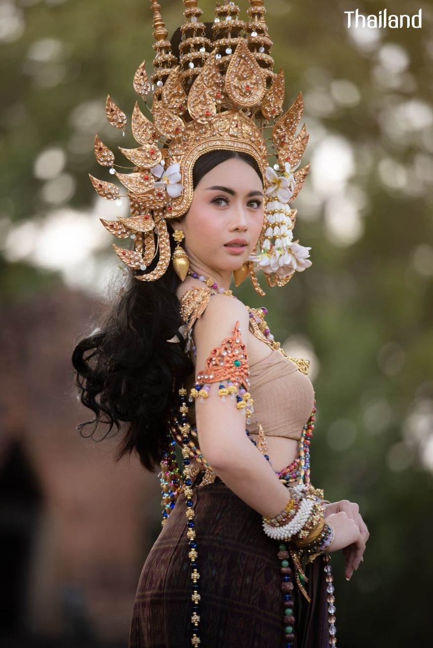 THAILAND ðđð | Thai Apsara - Thai Apsorn, āļāļēāļāļāļąāļāļŠāļĢ(āļāļąāļāļŠāļĢāļē) āļ āļāļĢāļēāļŠāļēāļāļĻāļĩāļāļĢāļ āļđāļĄāļī