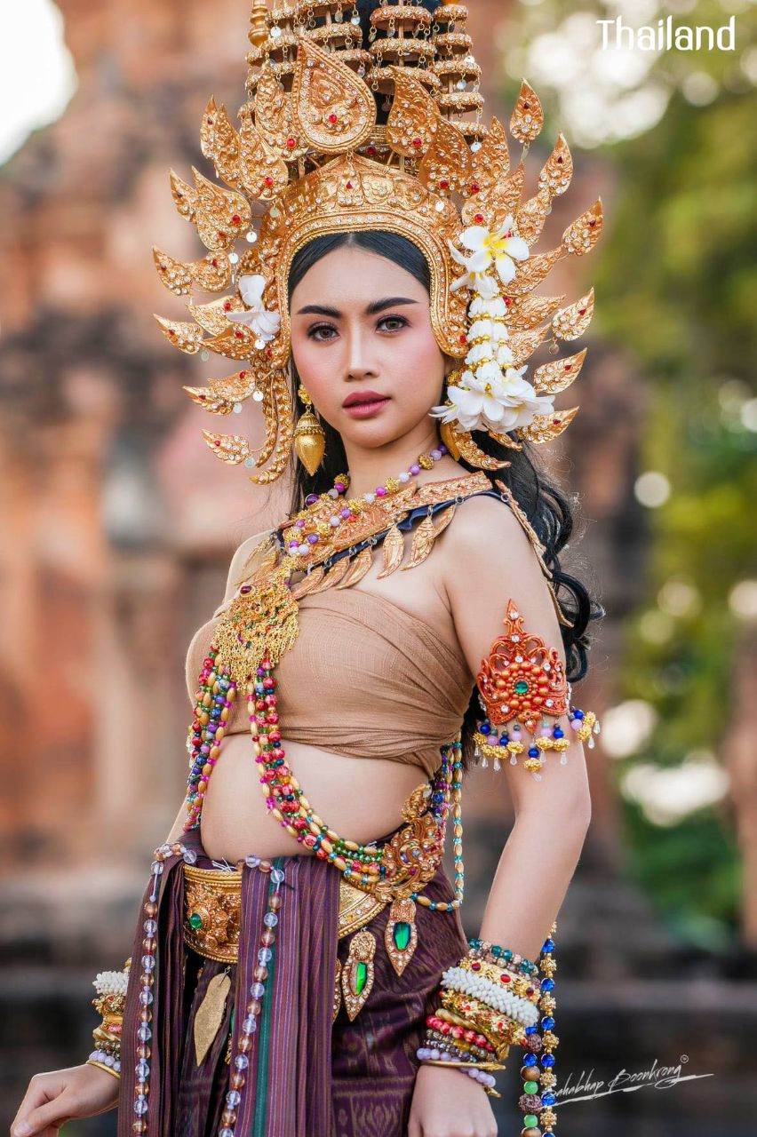 THAILAND ðđð | Thai Apsara - Thai Apsorn, āļāļēāļāļāļąāļāļŠāļĢ(āļāļąāļāļŠāļĢāļē) āļ āļāļĢāļēāļŠāļēāļāļĻāļĩāļāļĢāļ āļđāļĄāļī