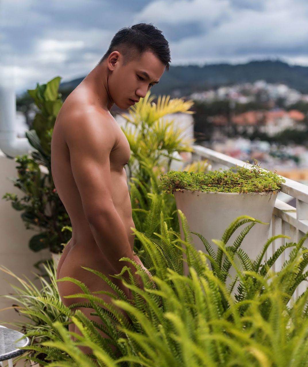 หนุ่มหล่อขึ้นปก 944