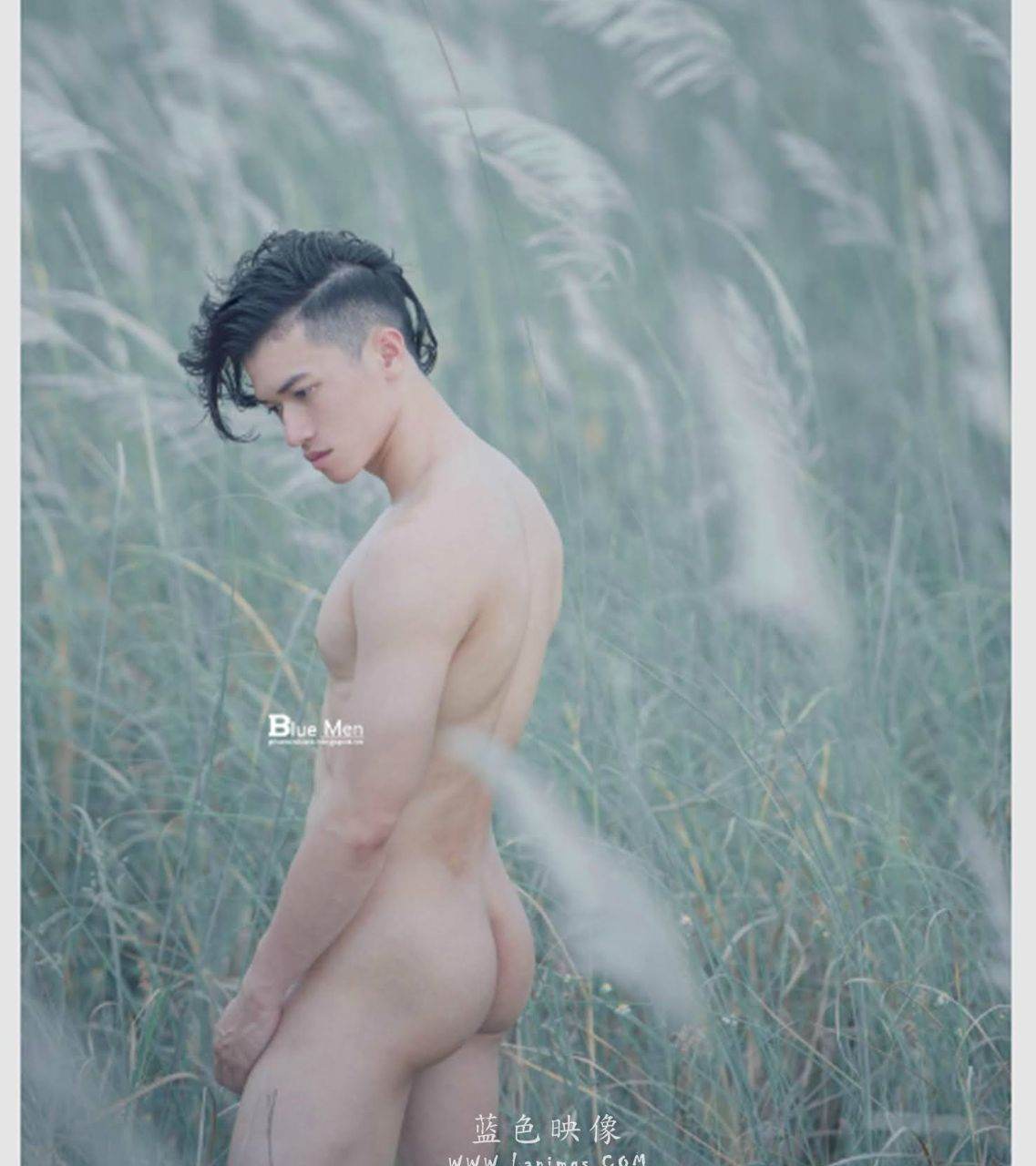 หนุ่มหล่อขึ้นปก 936.1