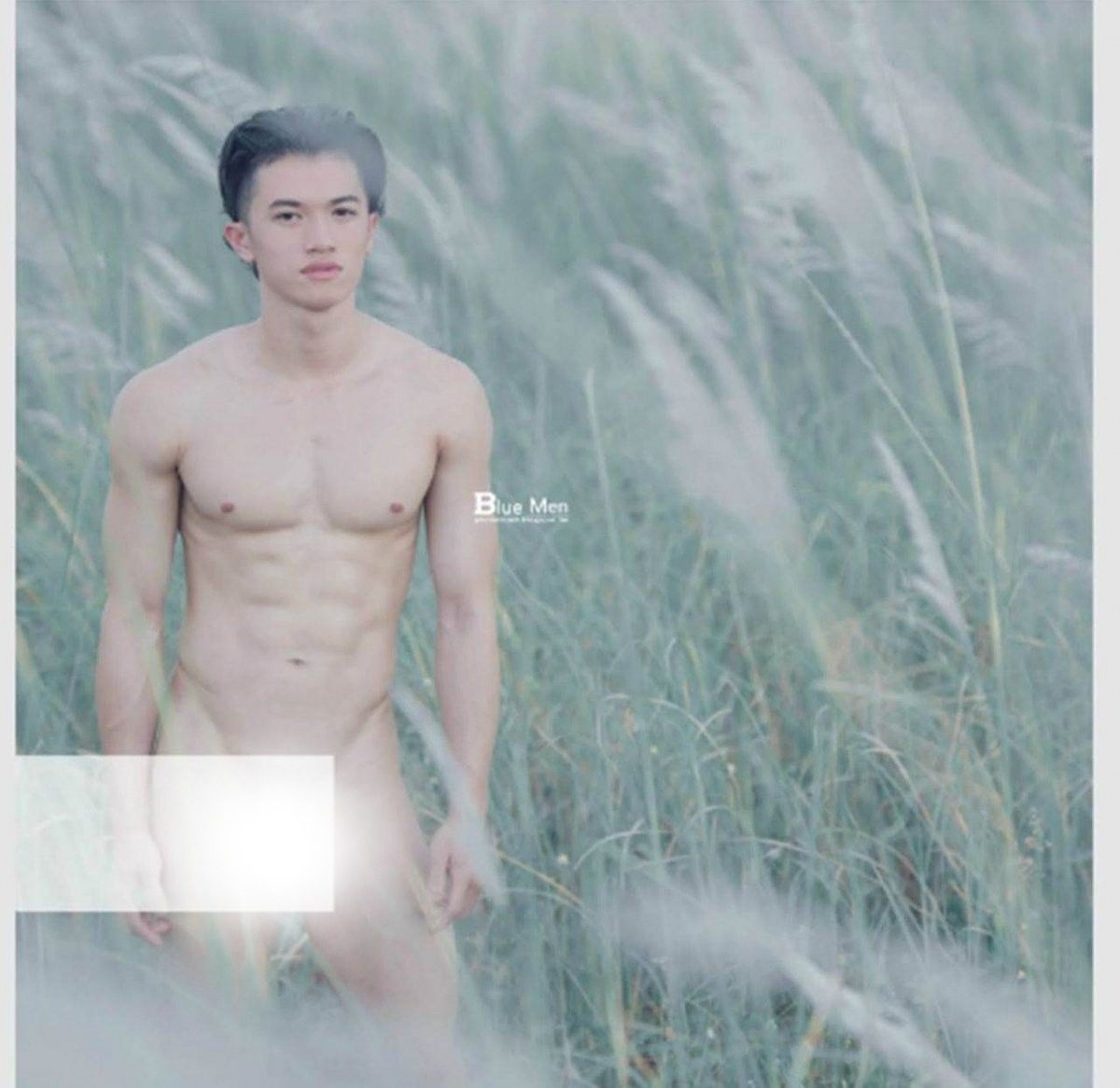 หนุ่มหล่อขึ้นปก 936.1
