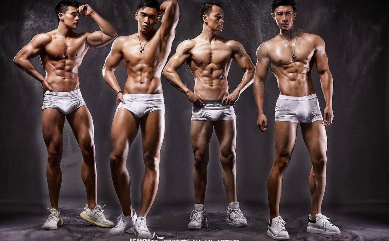 หนุ่มหล่อขึ้นปก 937.1