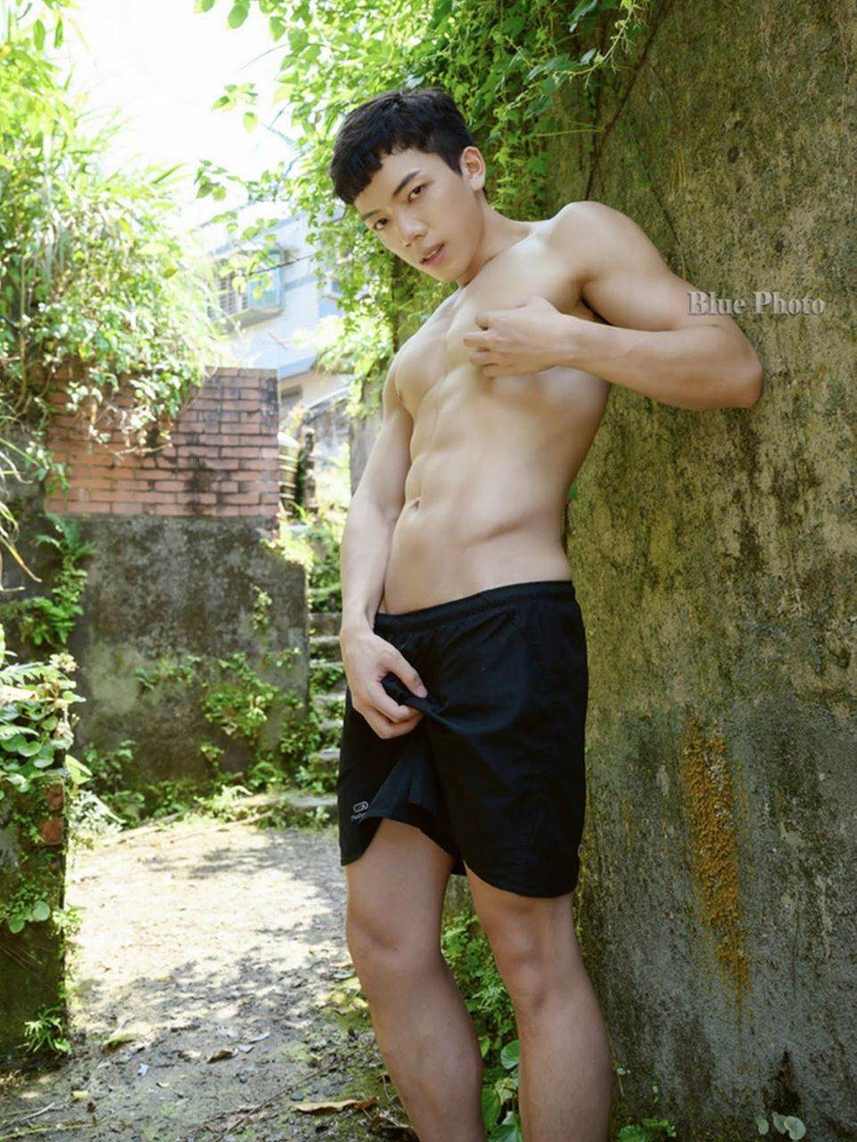 หนุ่มหล่อขึ้นปก 939.1