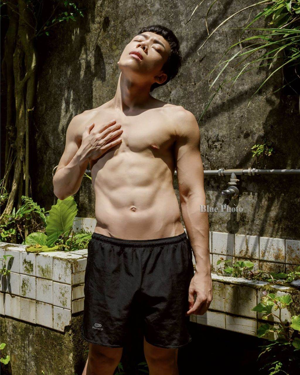 หนุ่มหล่อขึ้นปก 939.1