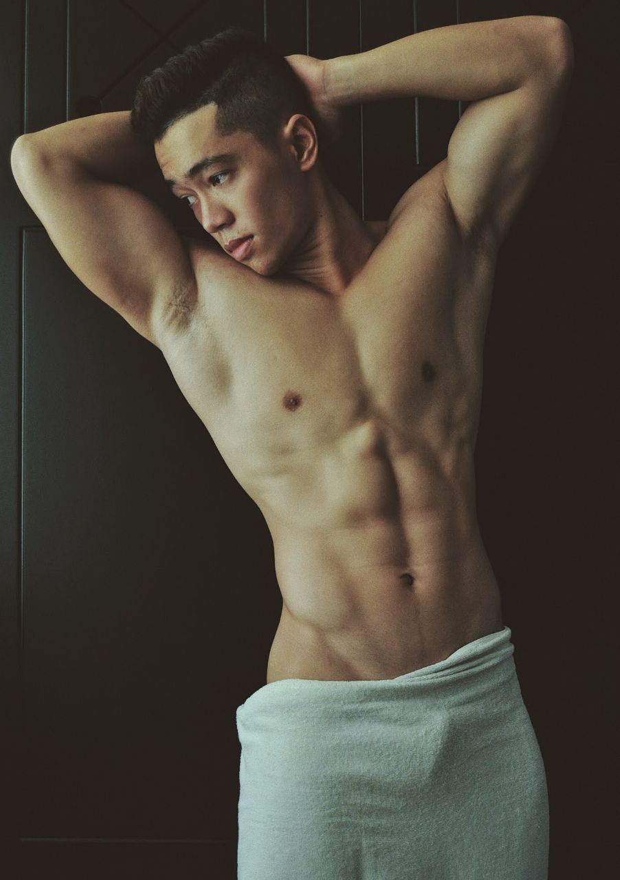 หนุ่มหล่อขึ้นปก 940.1
