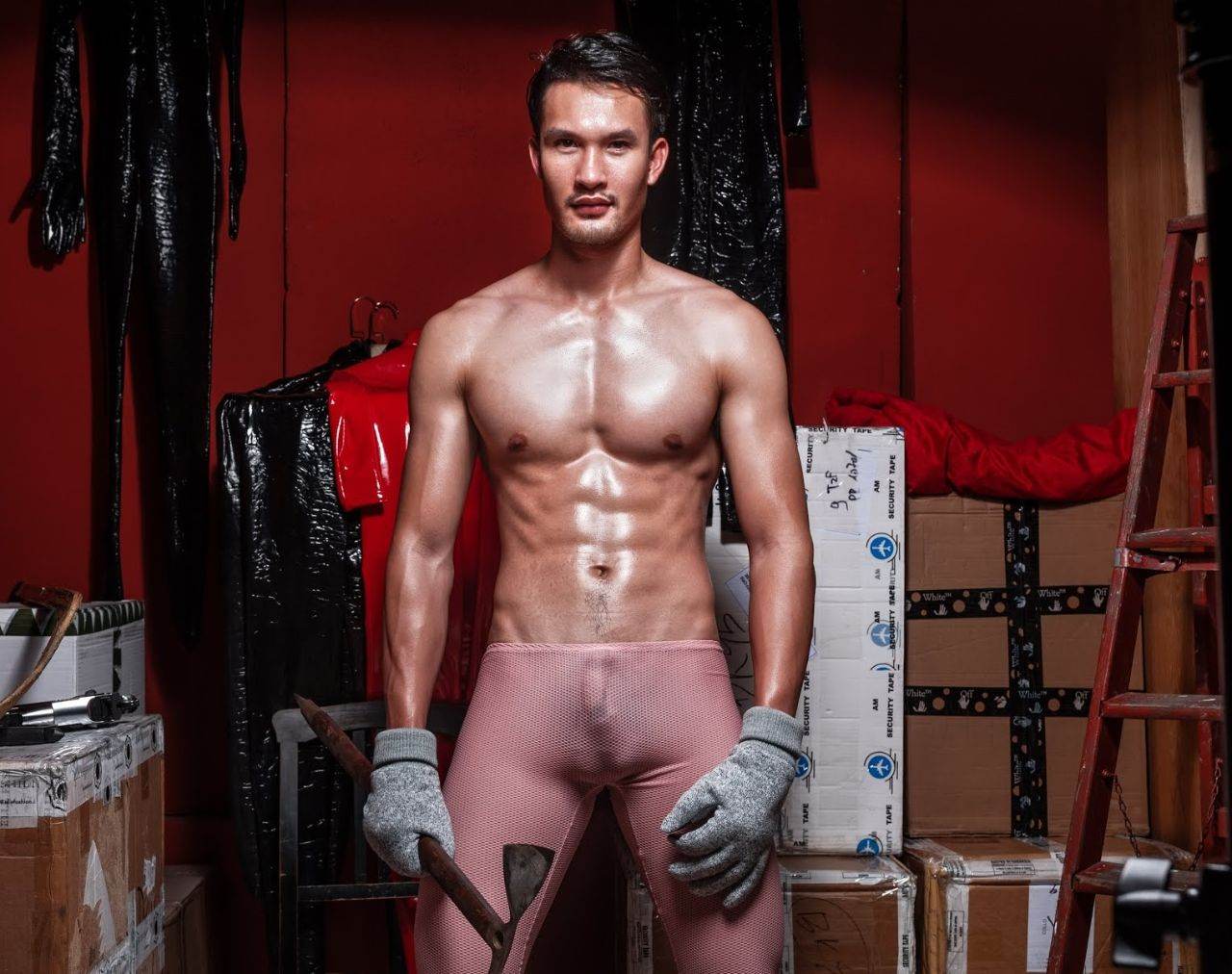 หนุ่มหล่อขึ้นปก 945.1