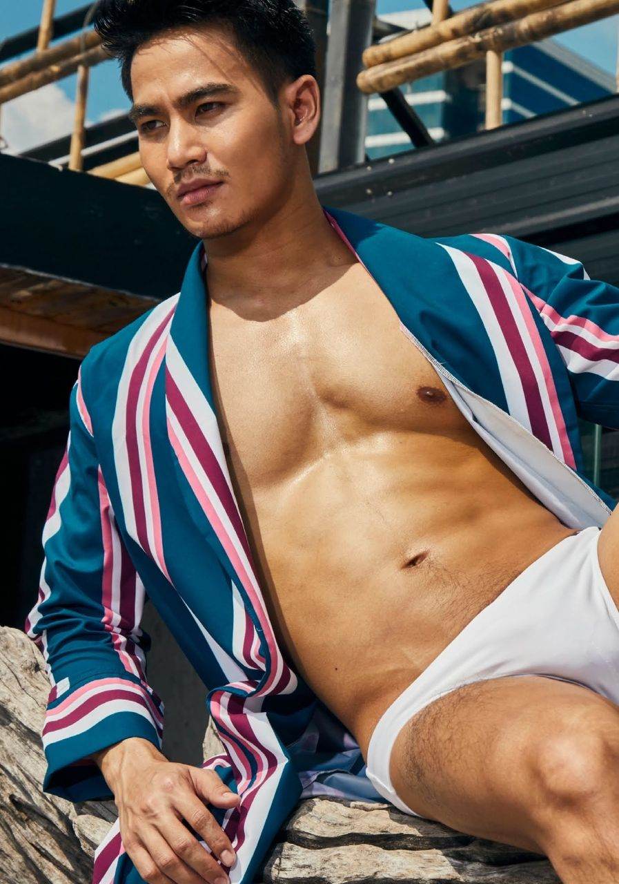 หนุ่มหล่อขึ้นปก 946.1