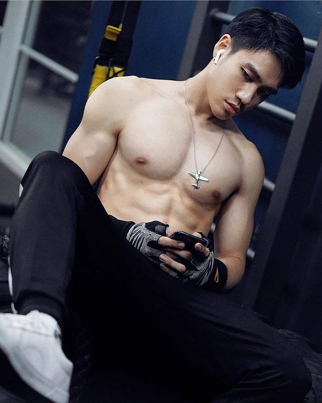"แม็ก นิรันดร์กุล" แน่นๆ เน้นๆ