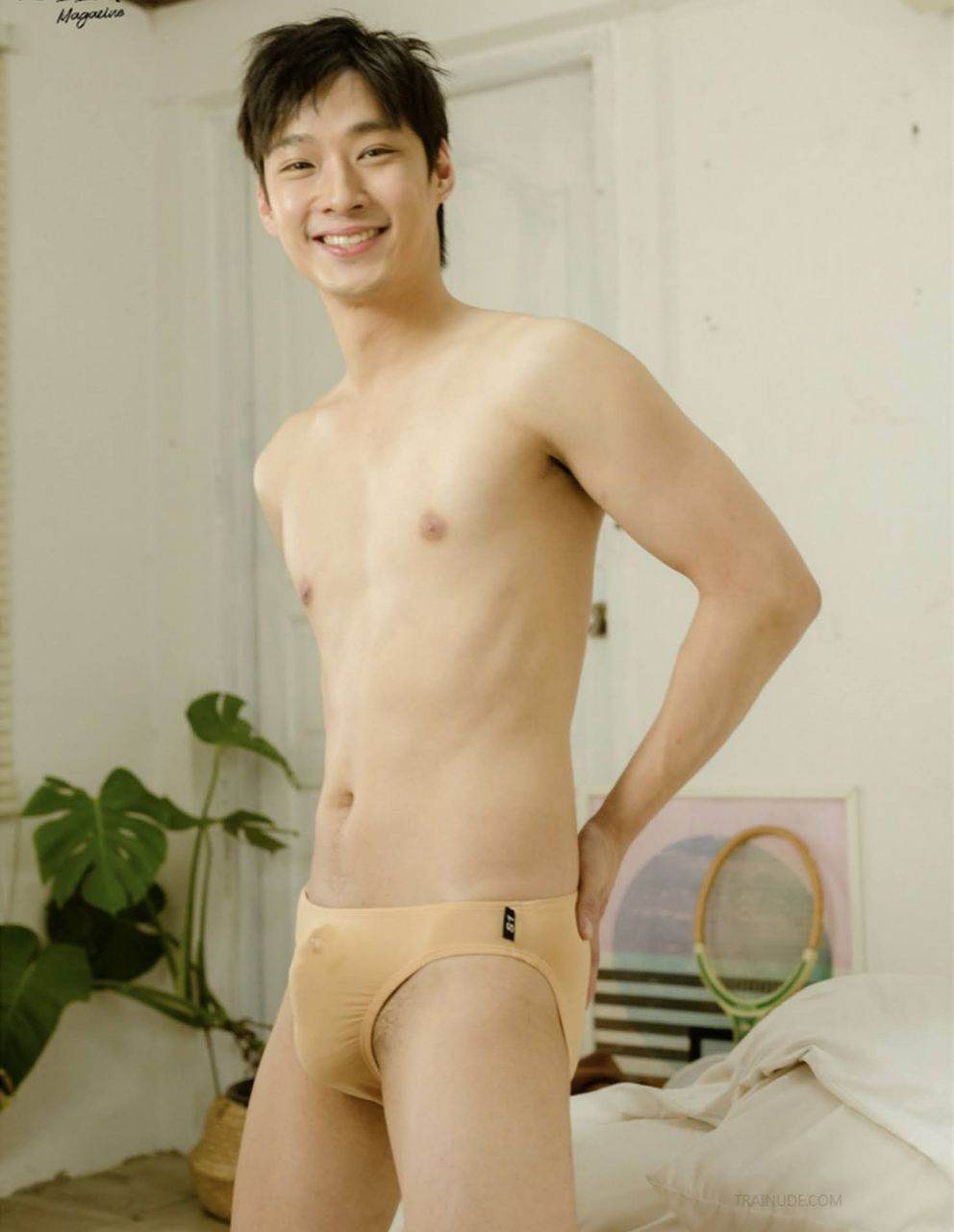 หนุ่มหล่อขึ้นปก 935.2
