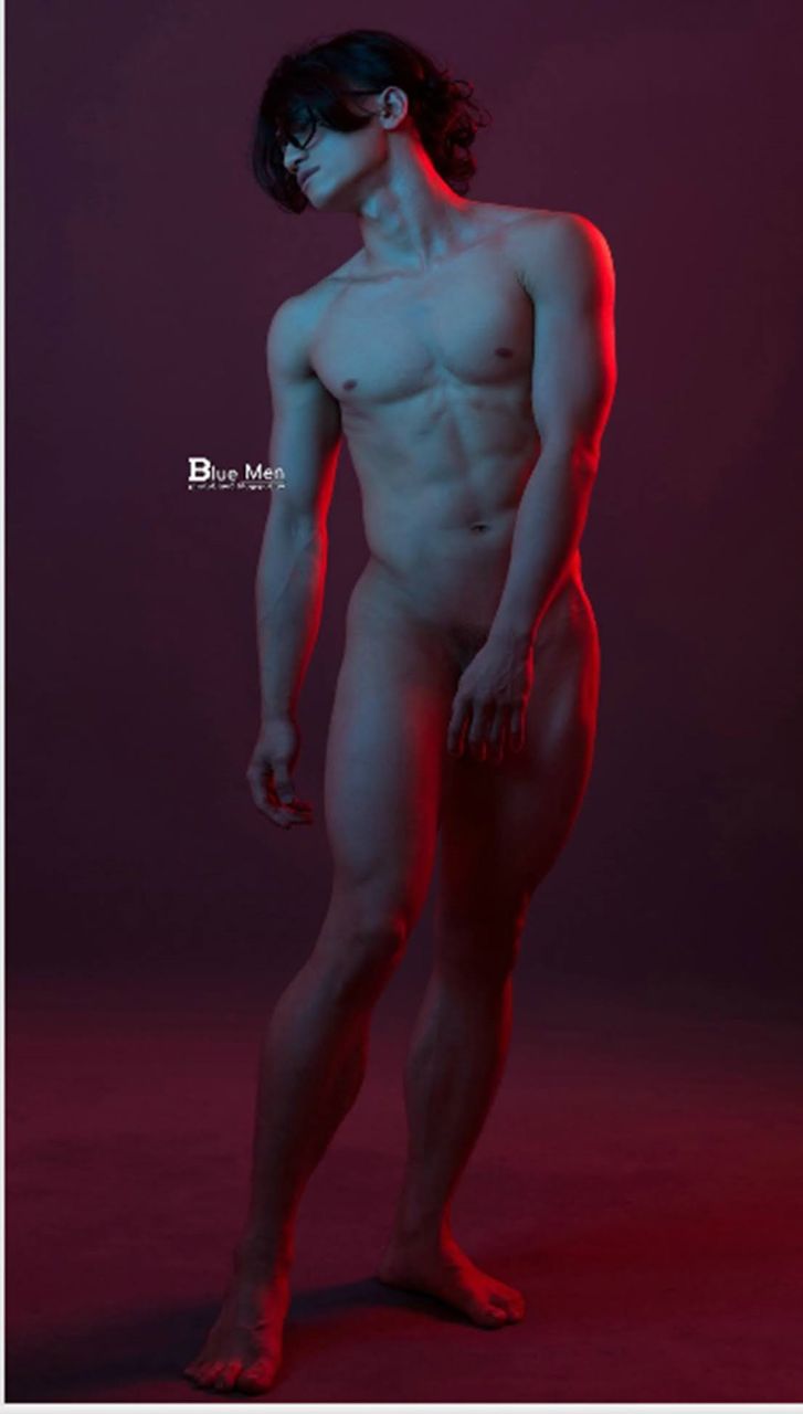 หนุ่มหล่อขึ้นปก 936.2