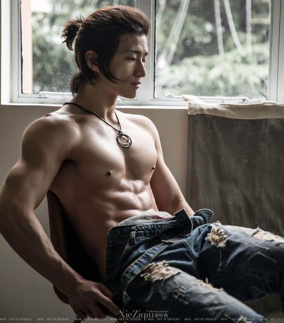 หนุ่มหล่อขึ้นปก 937.2
